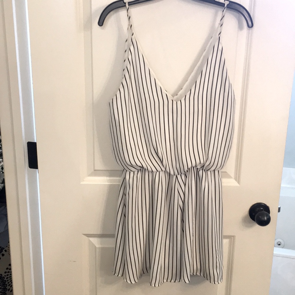 Women’s blk & wht striped romper M